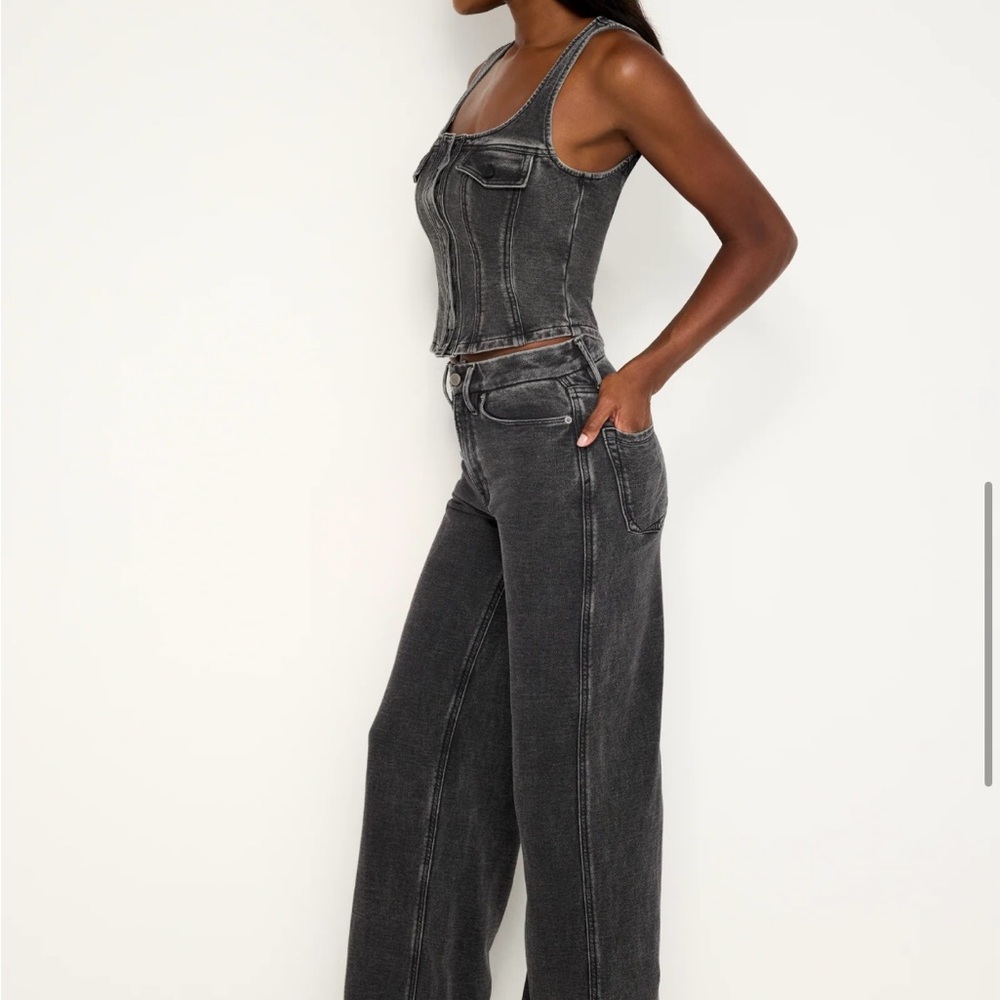 Good American Washed Black Wide Leg Jeans - Picture 3 of 3